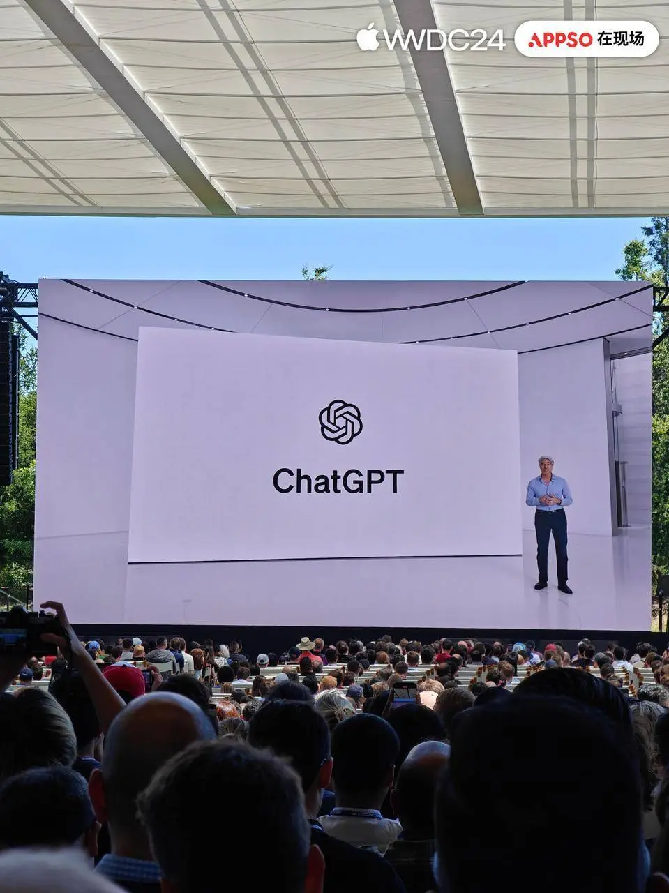 被马斯克炮轰的Apple智能,为什么更接近理想的AI形态? 被马斯克炮轰的Apple智能,为什么更接近理想的AI形态?