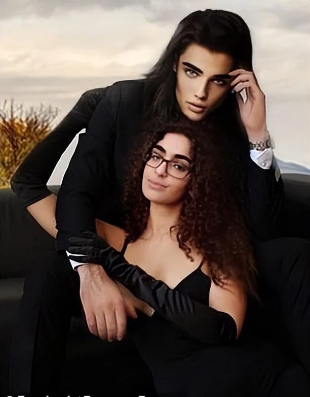 一位美国单身妈妈找到了她一生中的爱人-AI男友 一位美国单身妈妈找到了她一生中的爱人-AI男友