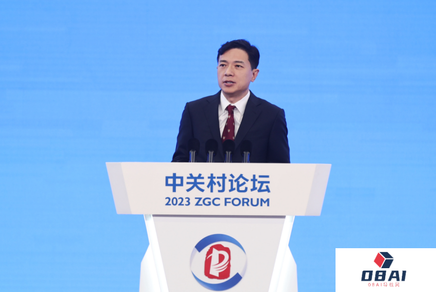 李彦宏:大模型重做百度产品,“不是整合,不是接入,而是重做,重构” 李彦宏:大模型重做百度产品,“不是整合,不是接入,而是重做,重构”