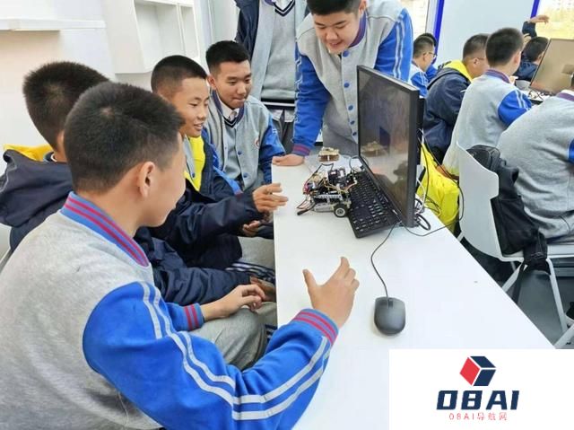 逐梦科技星辰，共绘人工智能画卷——济南五中开展科技教育实践活动