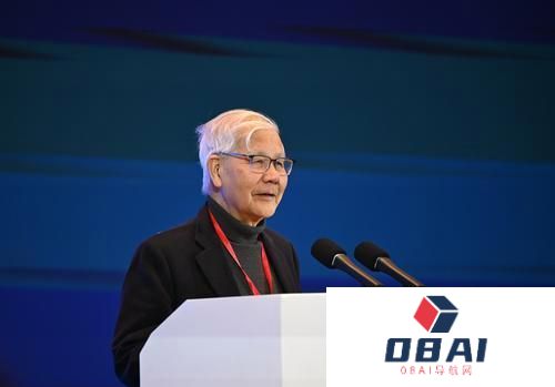 美国国家工程院院士、中国工程院外籍院士邓文中：建筑业发展必须高度重视人工智能