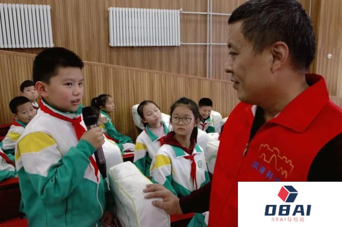 “滨海科学城”——人工智能机器人科技志愿服务走进欣嘉园实验小学