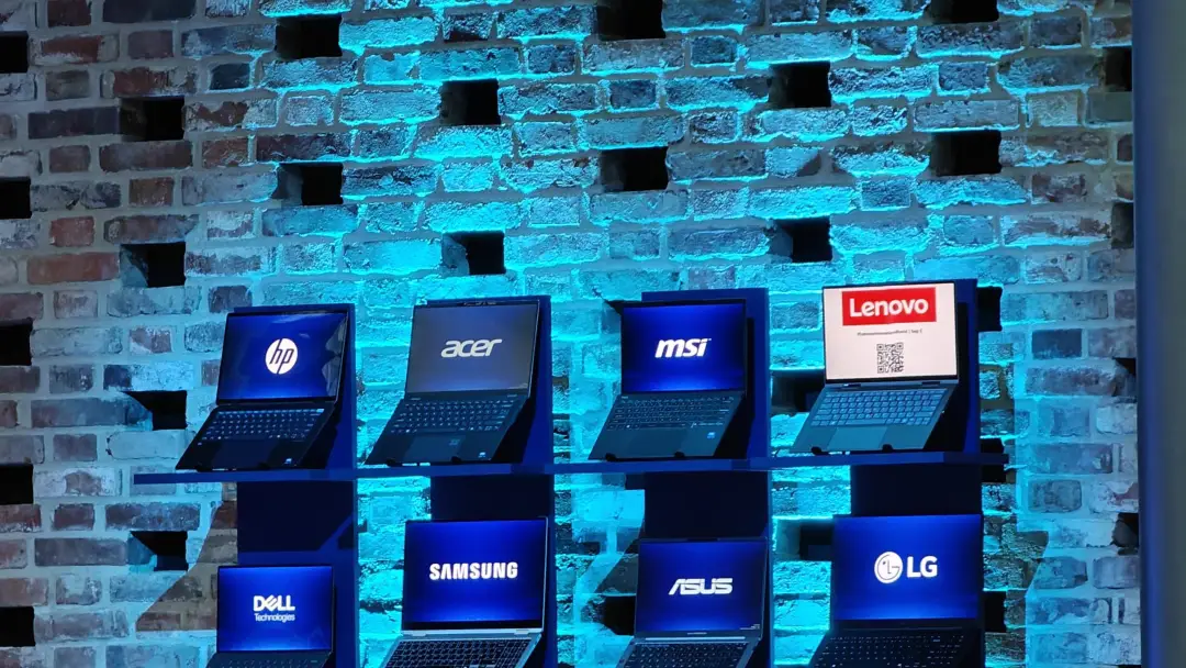 英特尔发布AI PC芯片酷睿Ultra 200V系列丨文心一言APP更名「文小言」丨下一代GPT大模型将在年内发布