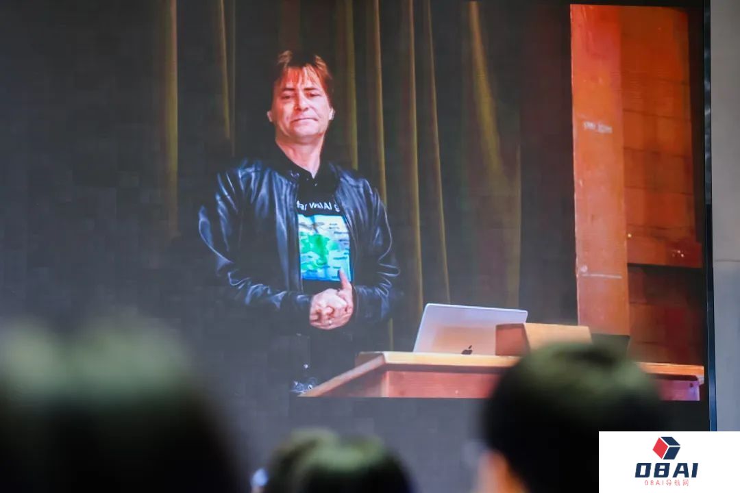 在2024年北京智源大会上AI思想家Max Tegmark提出：必须停止认为AGI是遥远的事