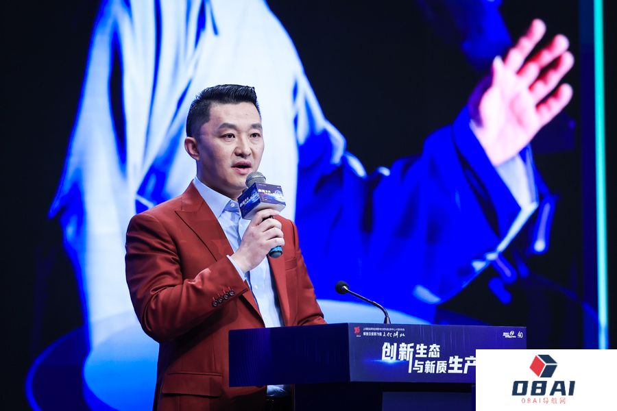 怎样让机器具有价值观和常识，是数字大模型最有趣的方向