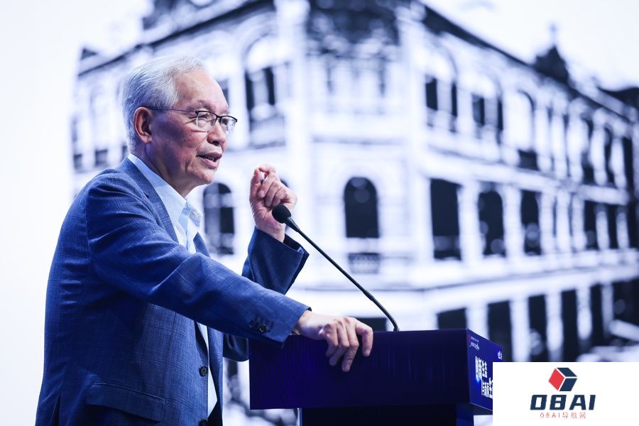 怎样让机器具有价值观和常识，是数字大模型最有趣的方向