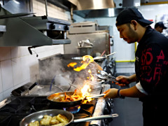 迪拜“AI主厨”餐厅即将开业：大模型设计菜谱，打造独特大胆味觉体验