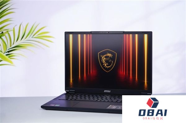 RTX5090+4KMiniLED屏！微星绝影18AI+锐龙版2025图赏